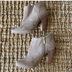 Taupe suede heel booties